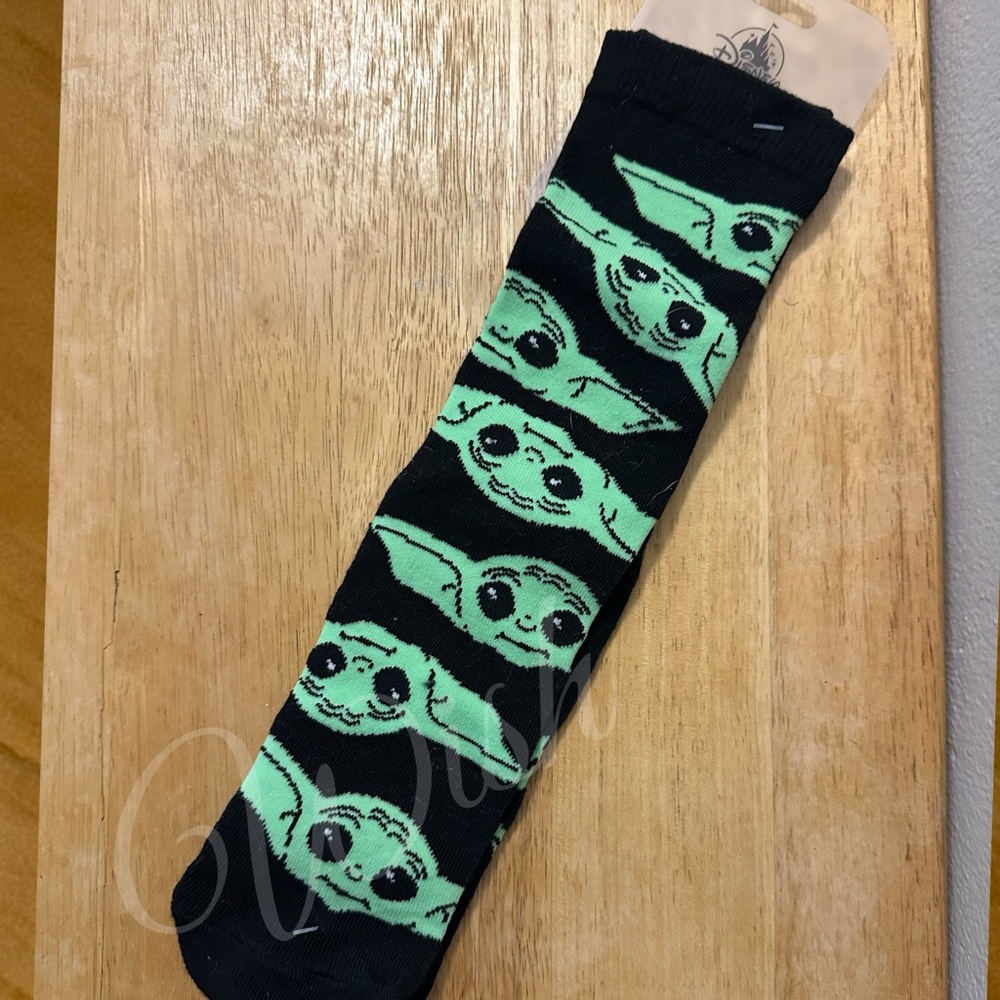 Disney Parks Grogu Socks – Adult Size 9–13 🧦 NWT